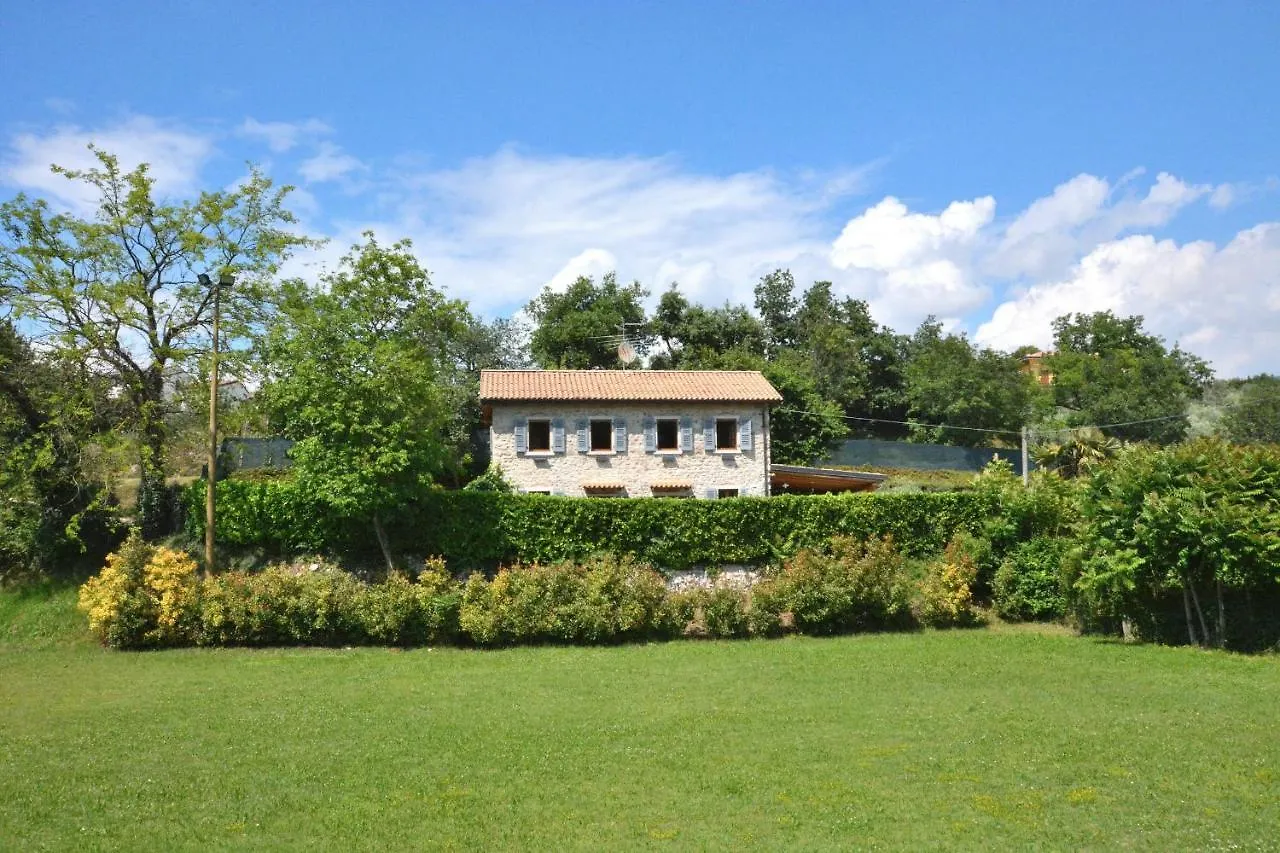 Rustico Villa Marciaga With Pool Костермано Шале