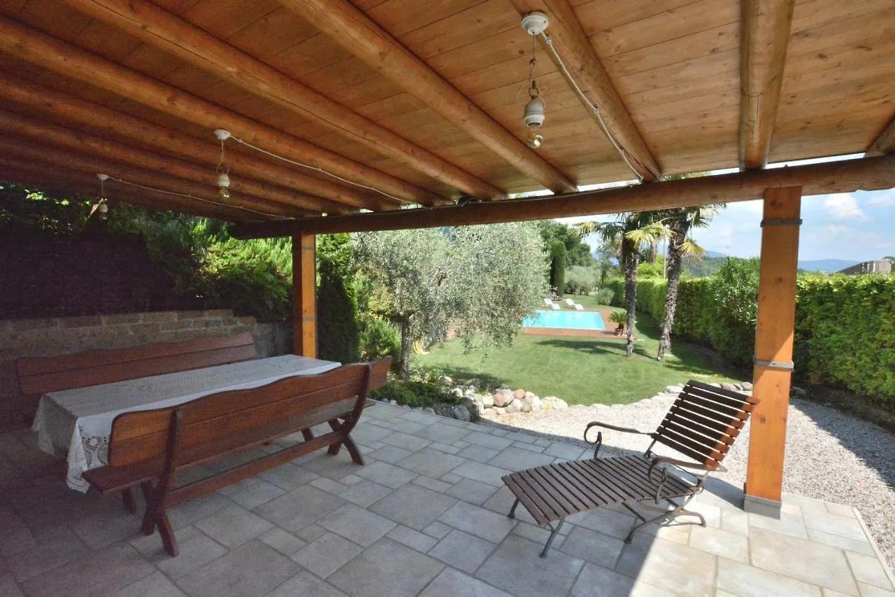 Шале Rustico Villa Marciaga With Pool Костермано