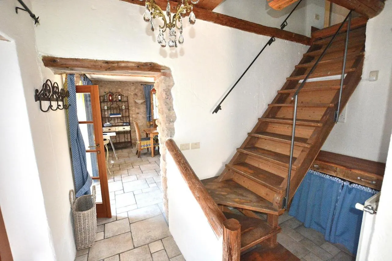 Rustico Villa Marciaga With Pool Костермано