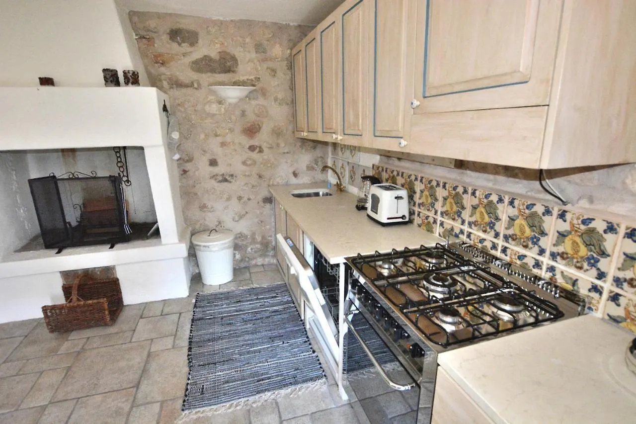 Rustico Villa Marciaga With Pool Костермано Шале